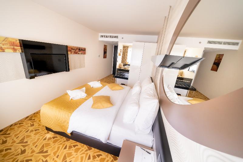 Hotell Grandium 5*